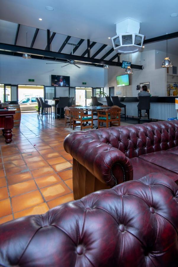 Longreach Most Central Motel Екстериор снимка