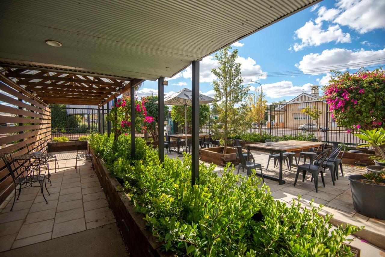 Longreach Most Central Motel Екстериор снимка