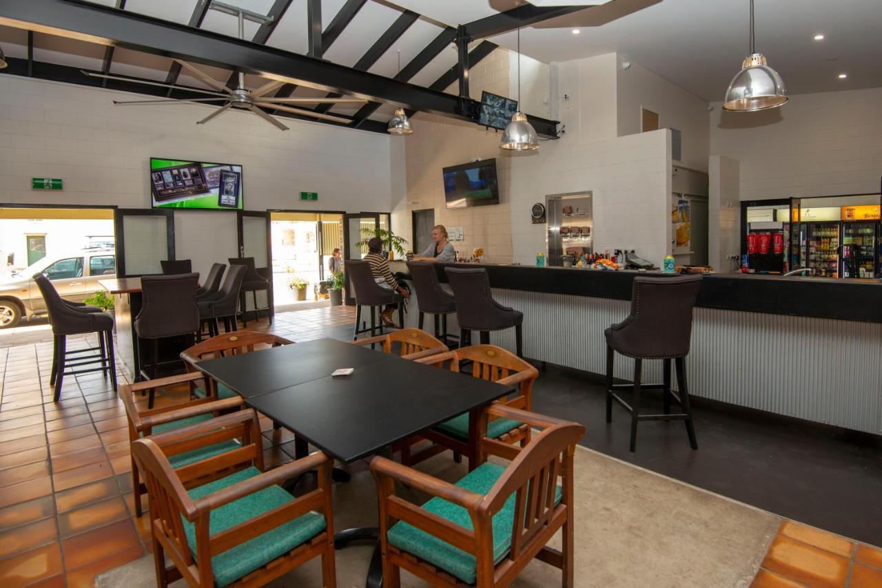 Longreach Most Central Motel Екстериор снимка