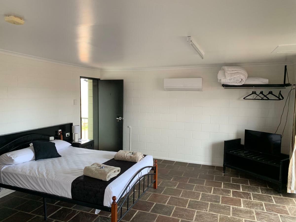Longreach Most Central Motel Екстериор снимка